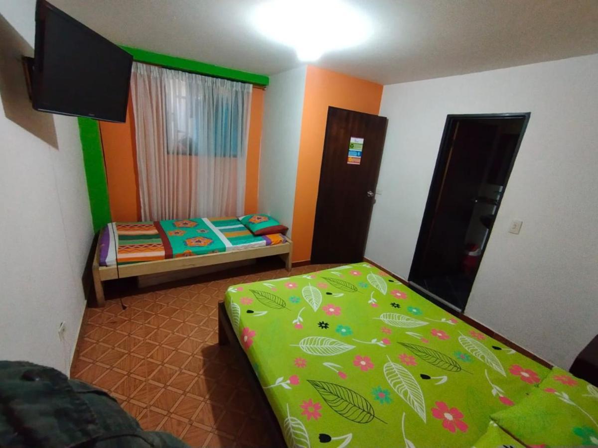Hotel Zona Rosa 马里尼亚 外观 照片